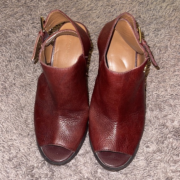 Sz6 sandals - Picture 2 of 6